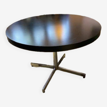 Table ronde noire avec pied central