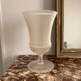 Vase en verre dépoli