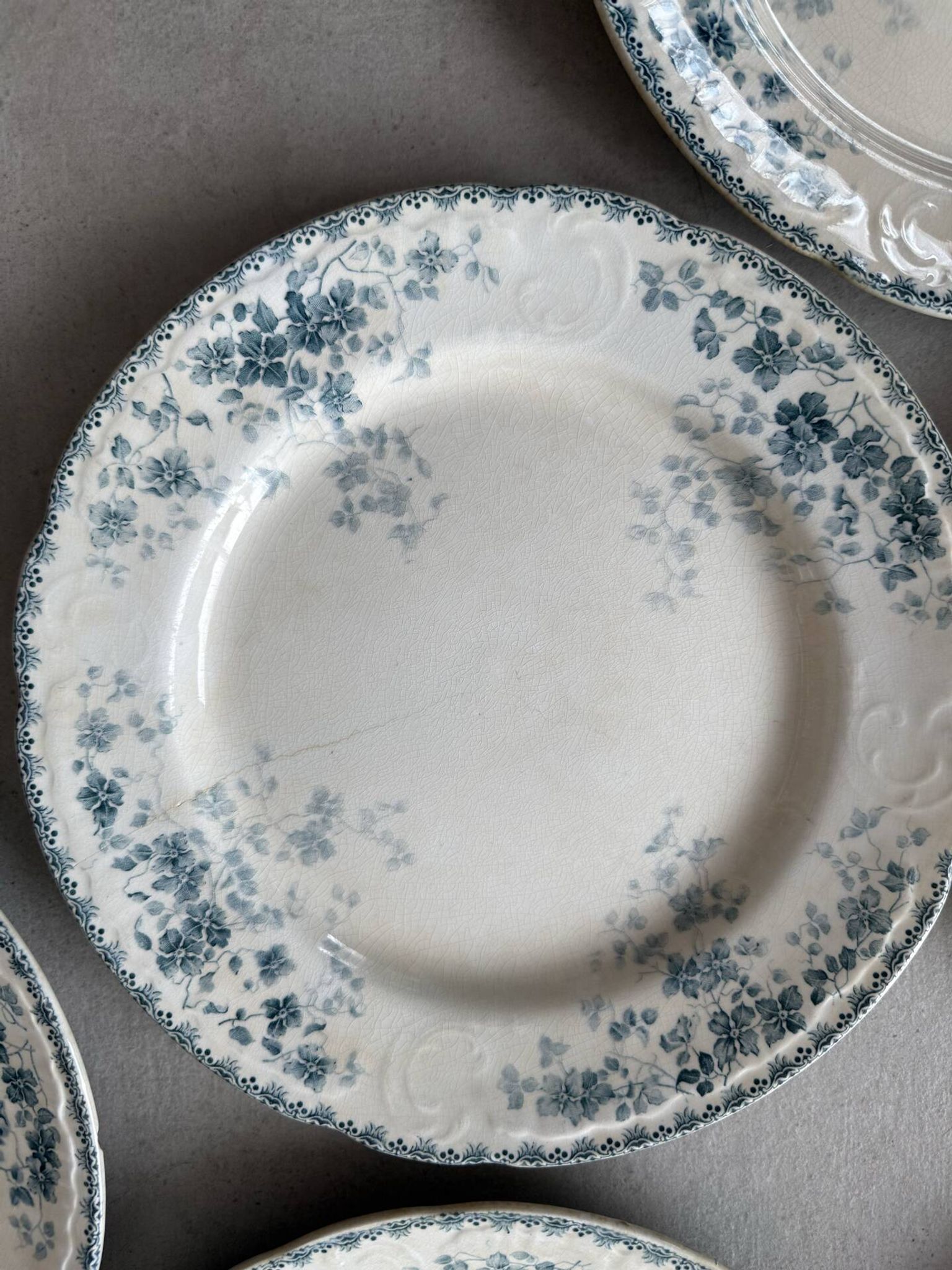Lot of 7 flat plates Boulenger Choissy le Roi