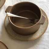 Stoneware plates and bowls set