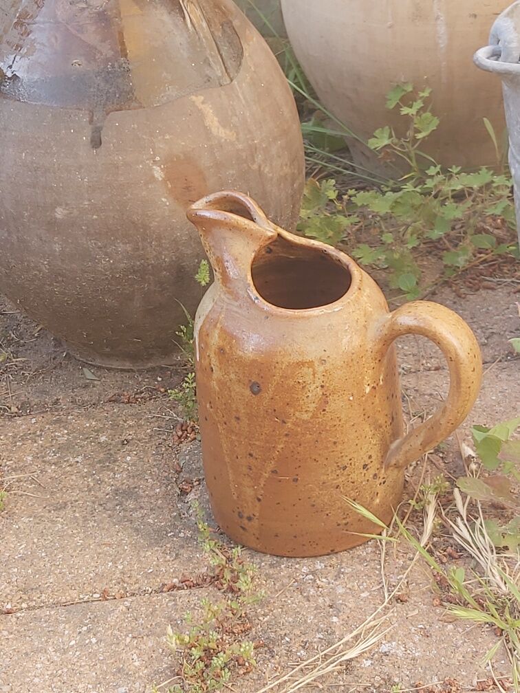 Pitcher sandstone pyrity vintage
