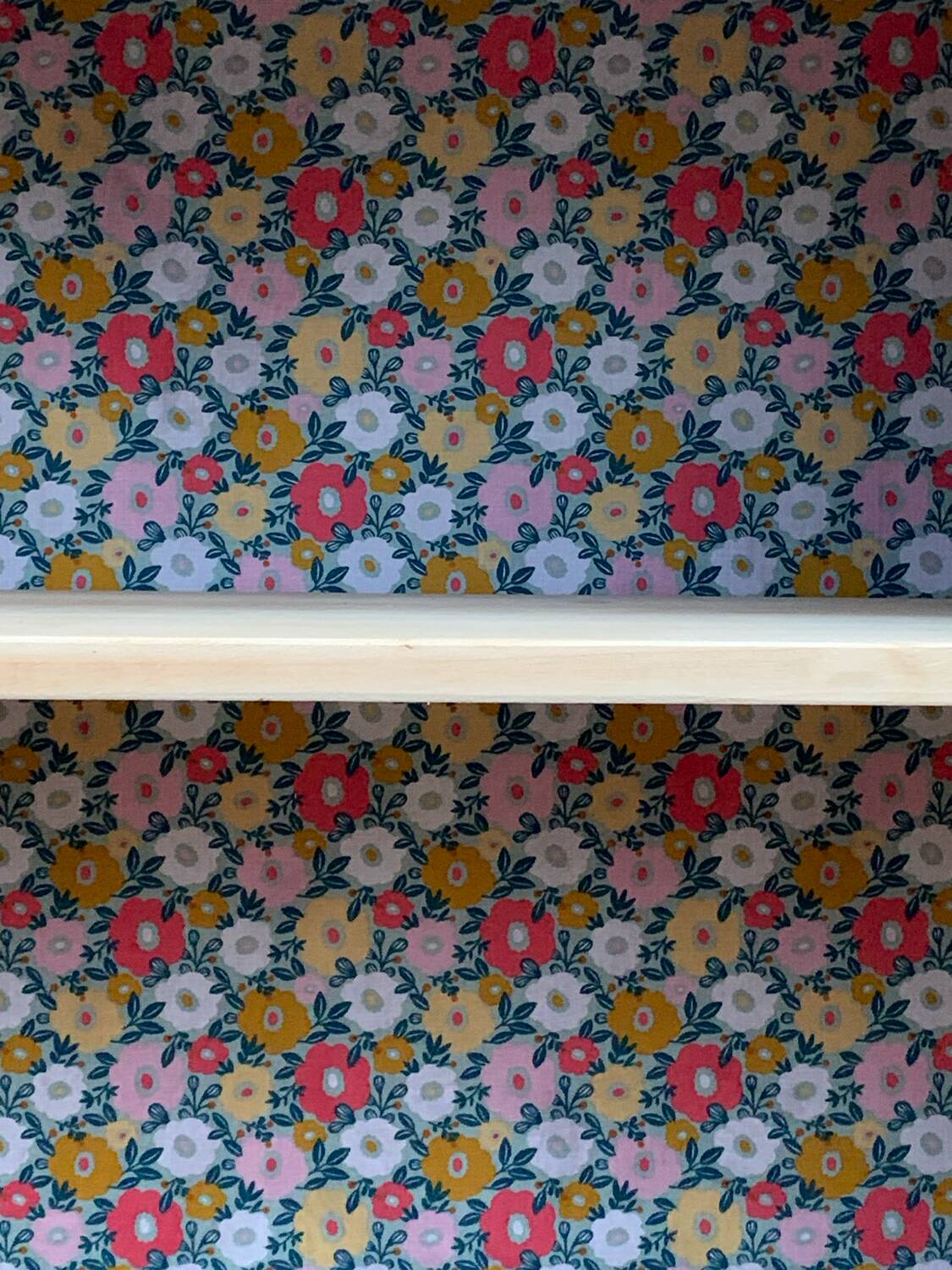 Armoire parisienne asymétrique bois brut 1950