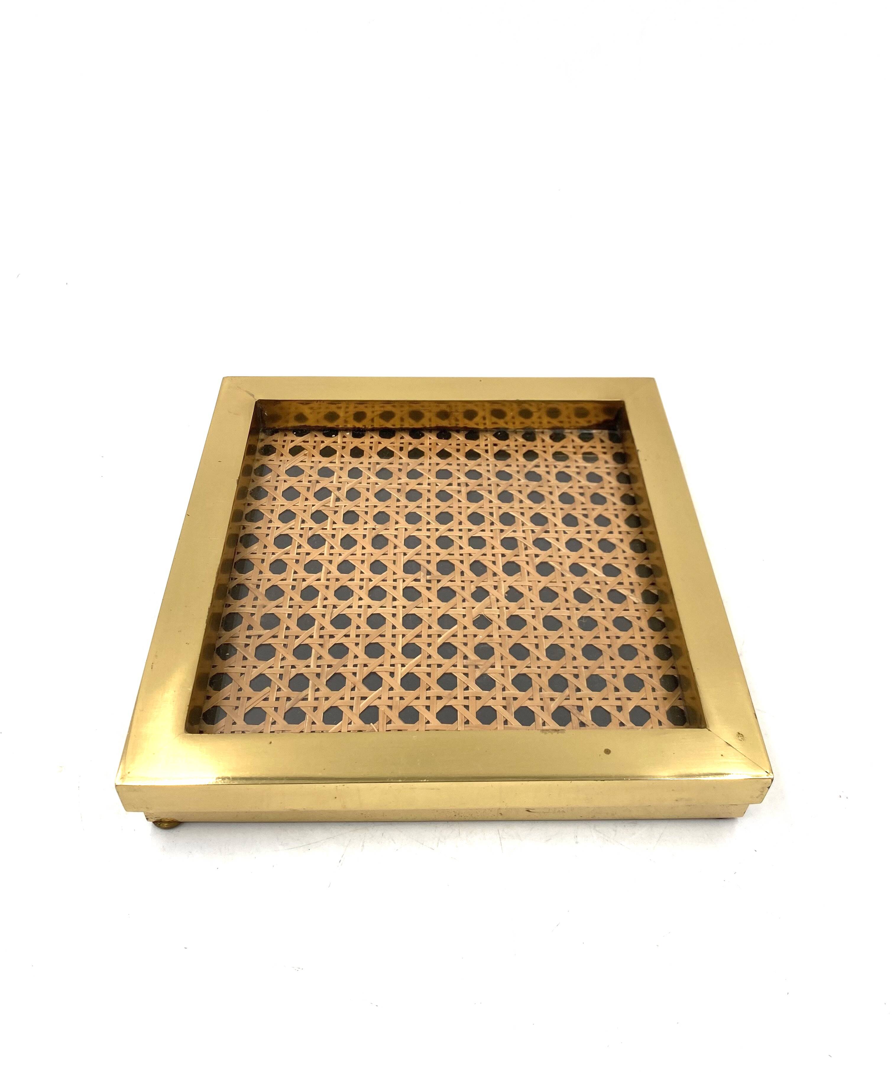 Hollywood regency vide poche, brass and Vienna straw, Italy 1970