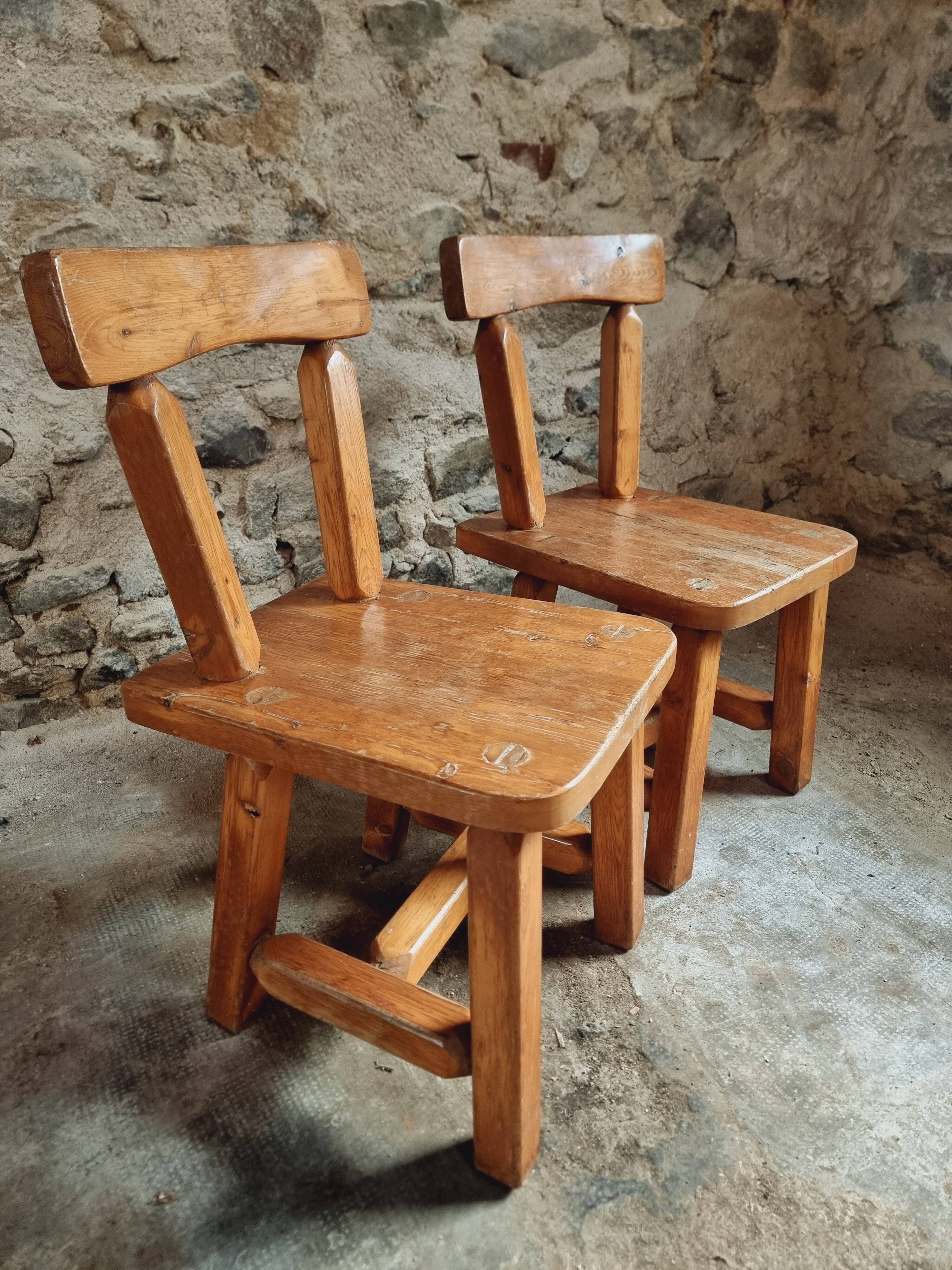 Pair of Canadian Brutalist Pine Chairs – Rustic Design from the 1970s