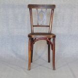 Set of 4 mismatched bistro chairs, 1900 to 1930 with wooden seats, Thonet, Baumann
