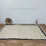Handcrafted Moroccan Berber Rug 195 X 138 CM