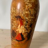 Vase en bois ancien