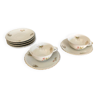 2 cups and their saucers 1960