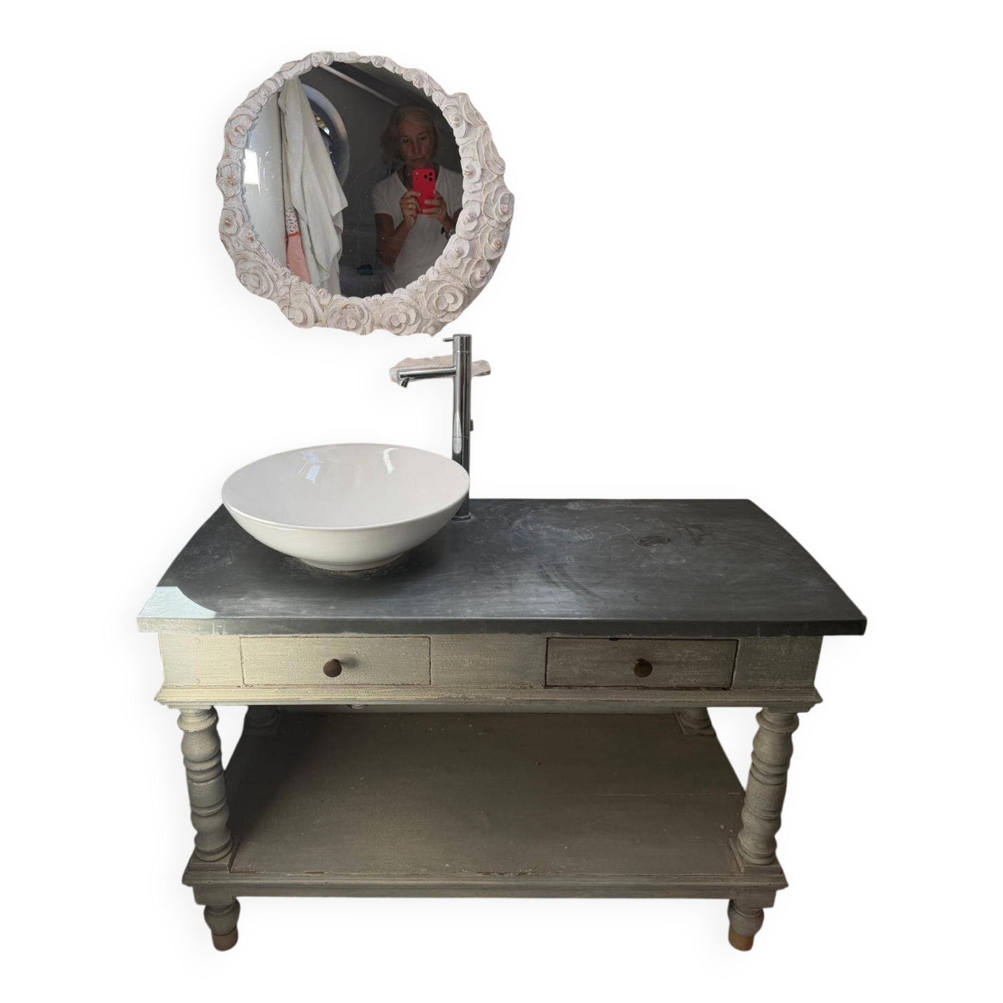 Meuble de salle de bain en bois style provençal avec vasque