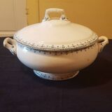 Old Hyppolyte Boulanger Creil and Montereau tureen in iron earth.