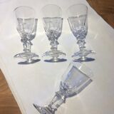 Lot of 4 small liquor glasses