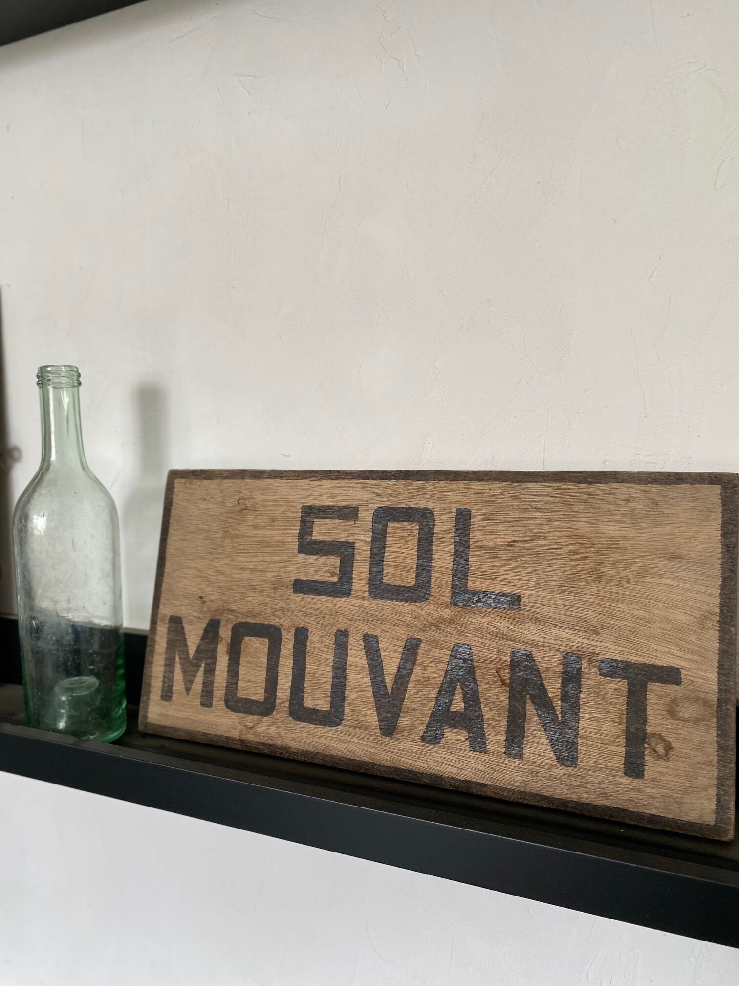 Hand-painted wooden plate "moving floor"