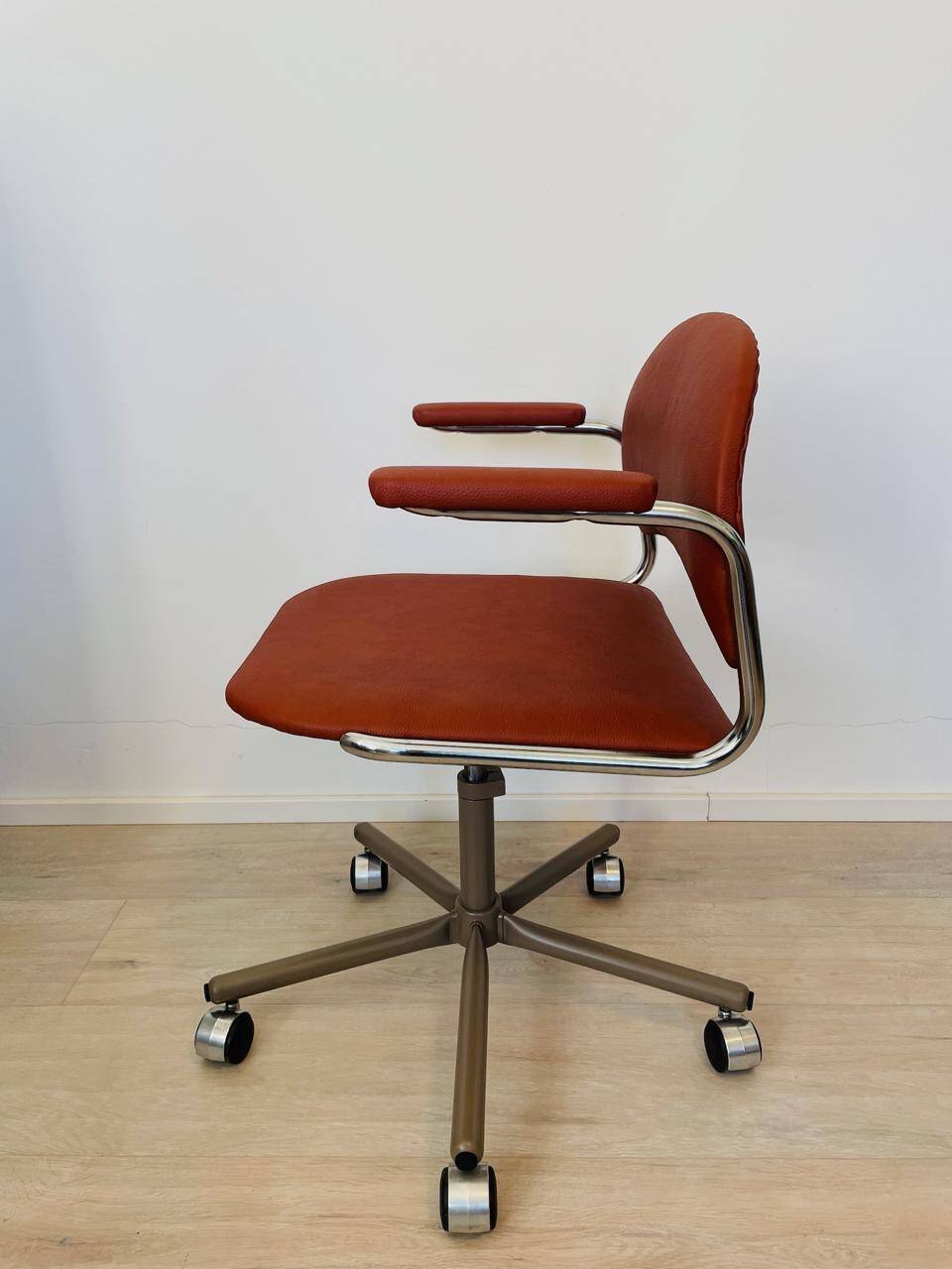 Fully Restored Kovona Burgundy Office Chair from Czechoslovakia 1979’s