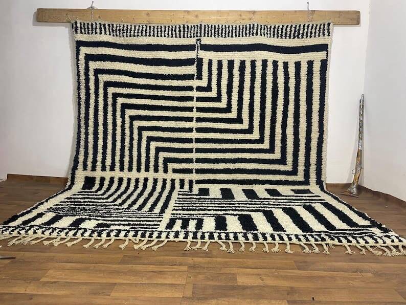 Handmade pure wool rug, size 1.4/2.6 m.