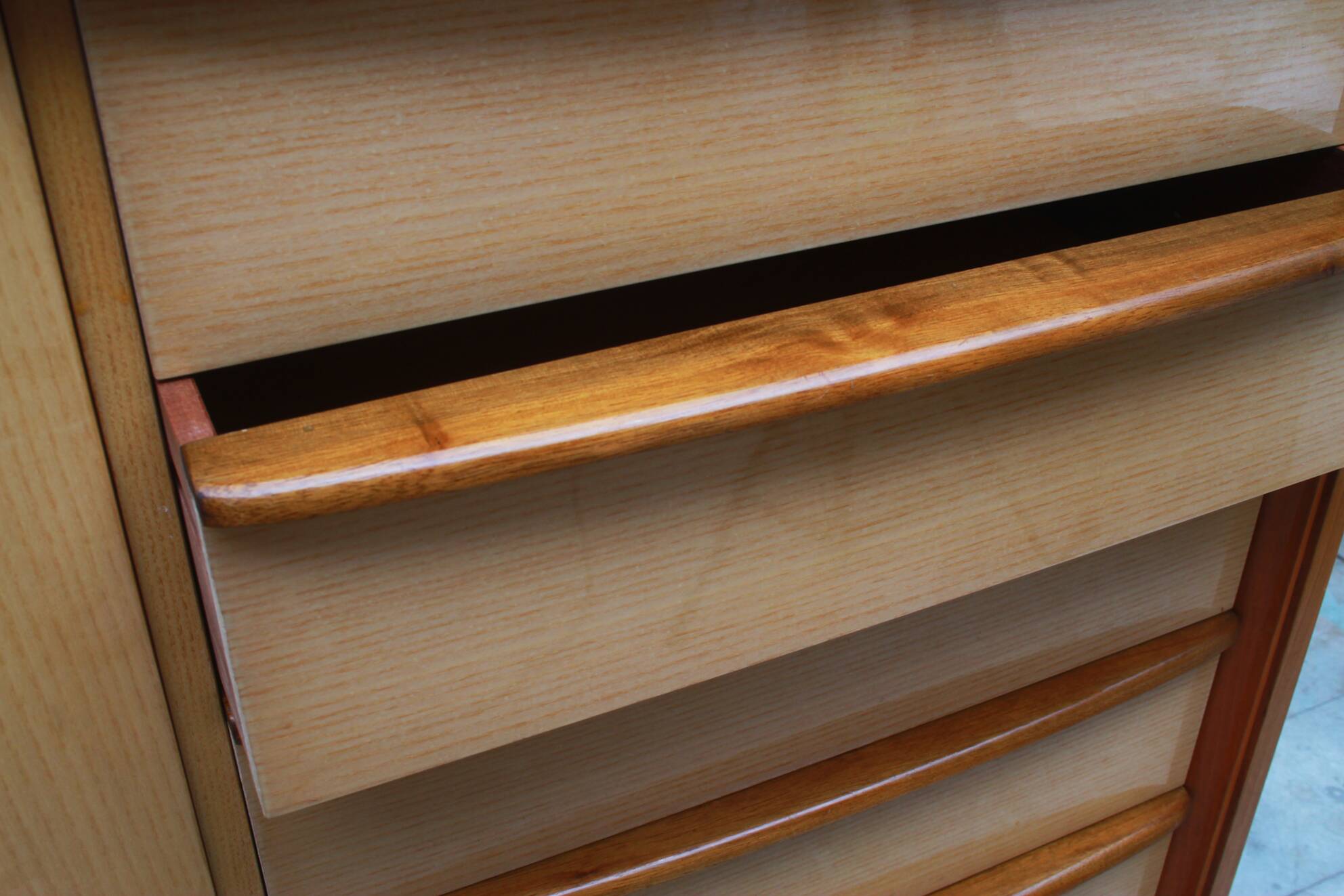 1950s chest of drawers bicolor maple/walnut
