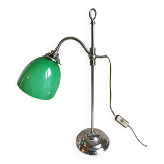 Lampe de bureau en laiton chromé avec une opaline verte