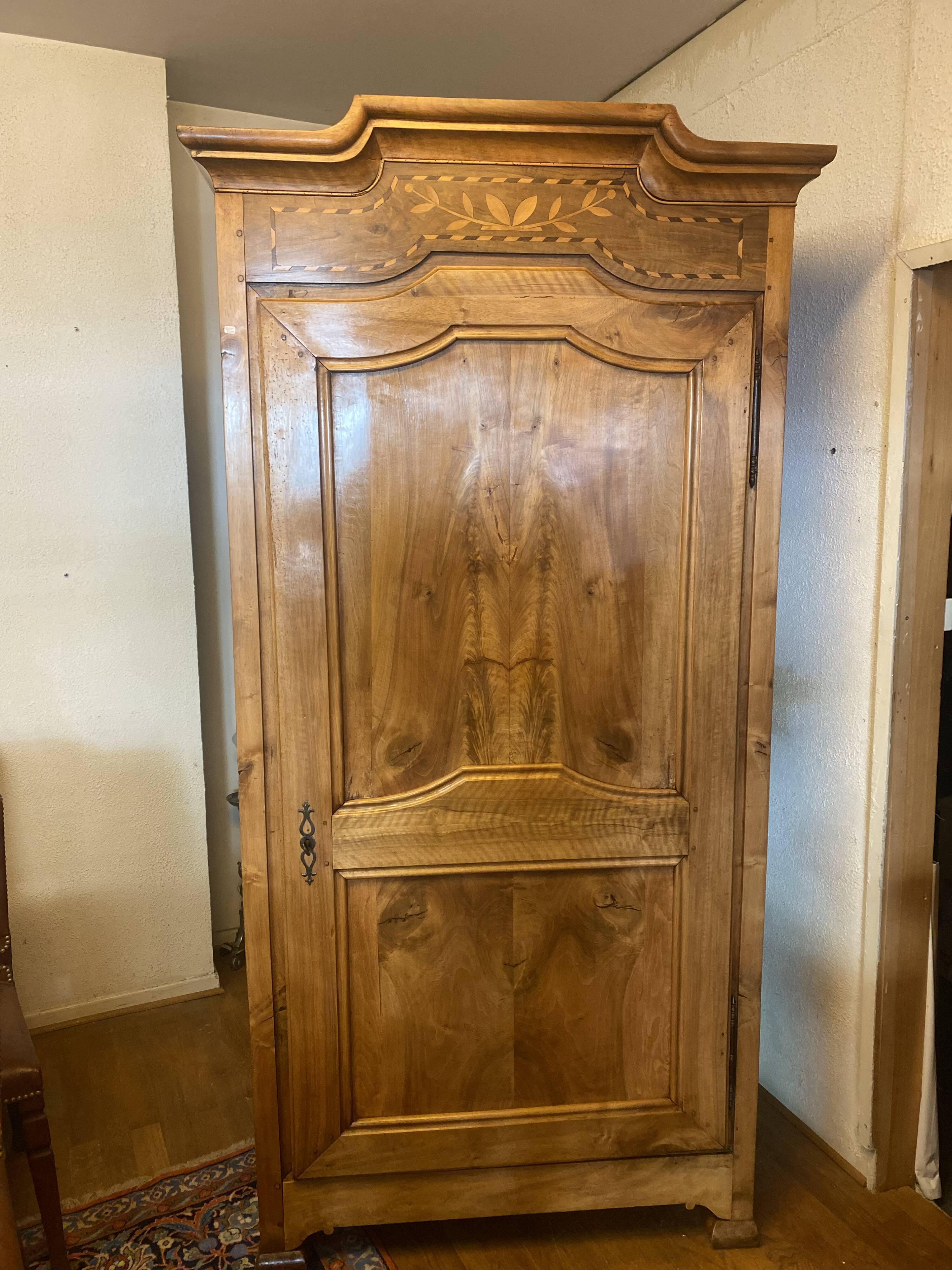 Bonnetière en noyer