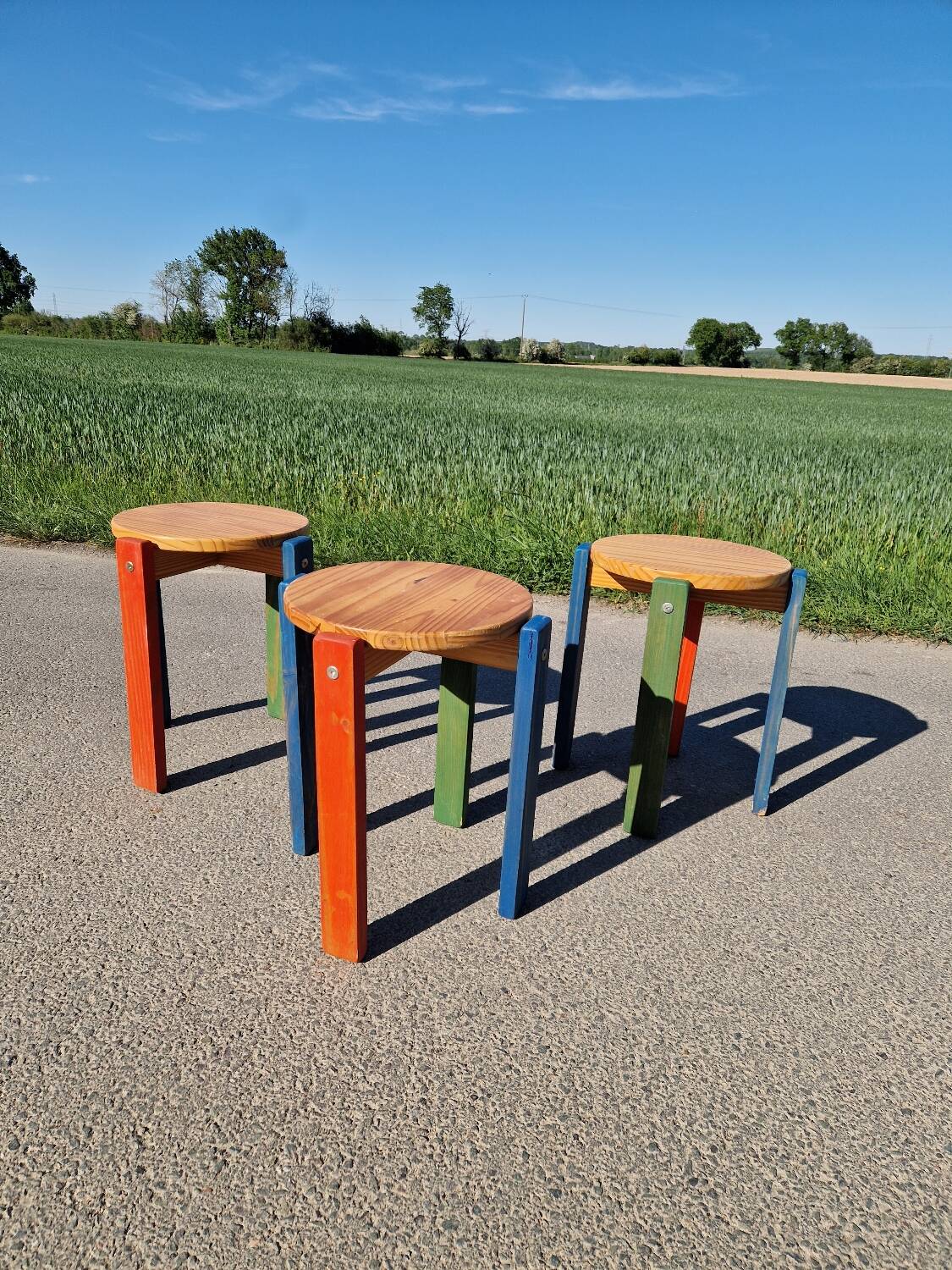 Set of 3 stackable pine stools