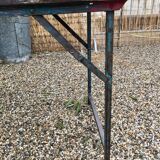 Folding high table in wood and iron