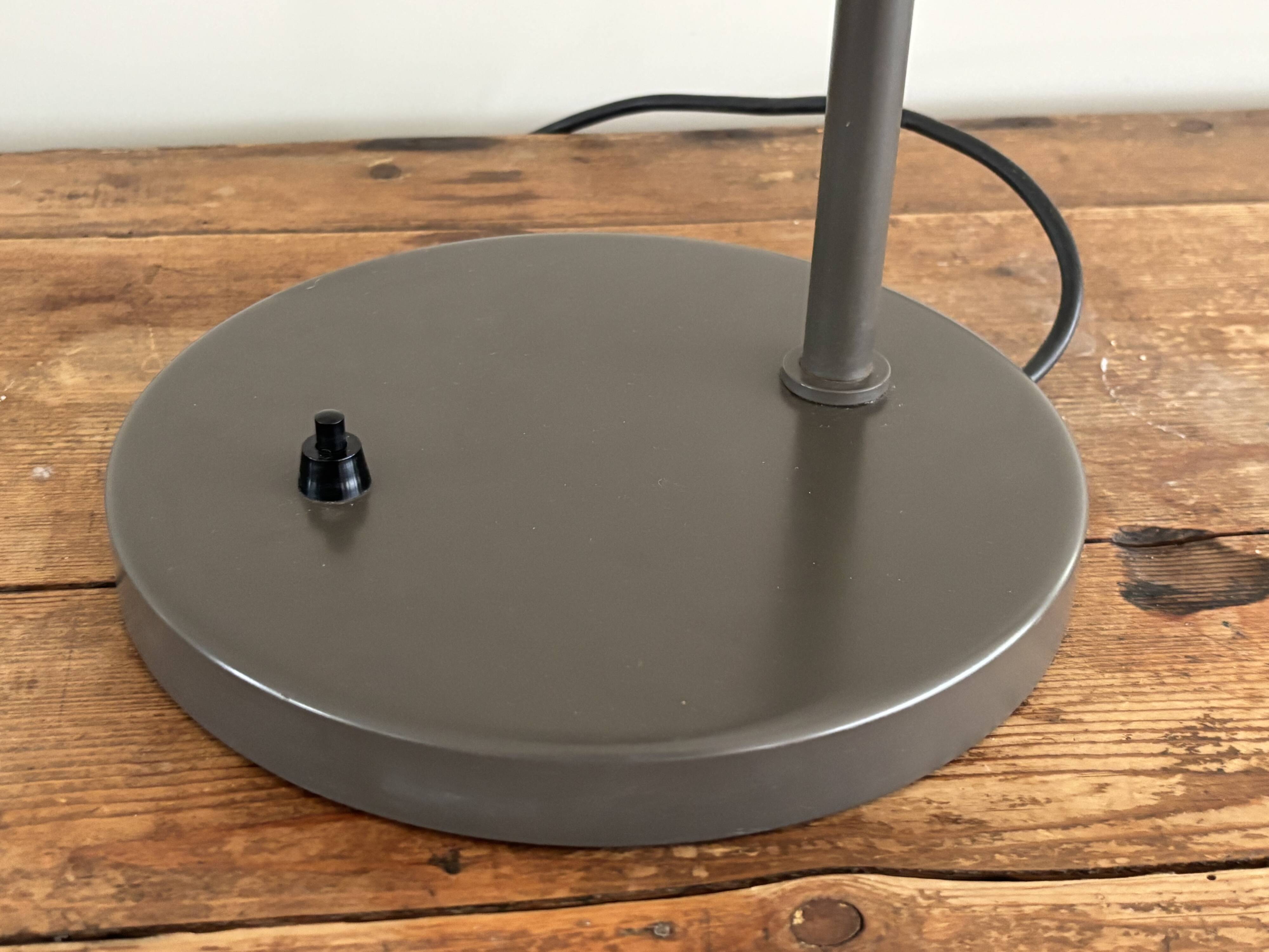 Vintage Opala table lamp Hans J. Wegner Louis Poulsen Design