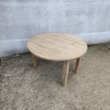 Folding round coffee table