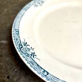 Longchamp round dish in iron earth, "Lily" service