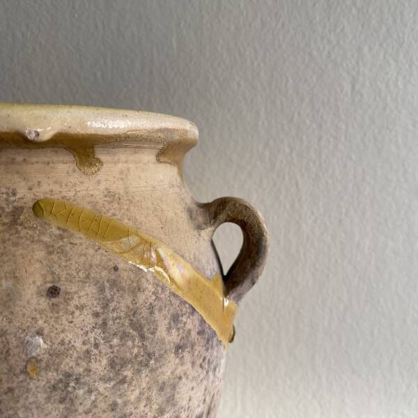 Petite jarre en terre cuite