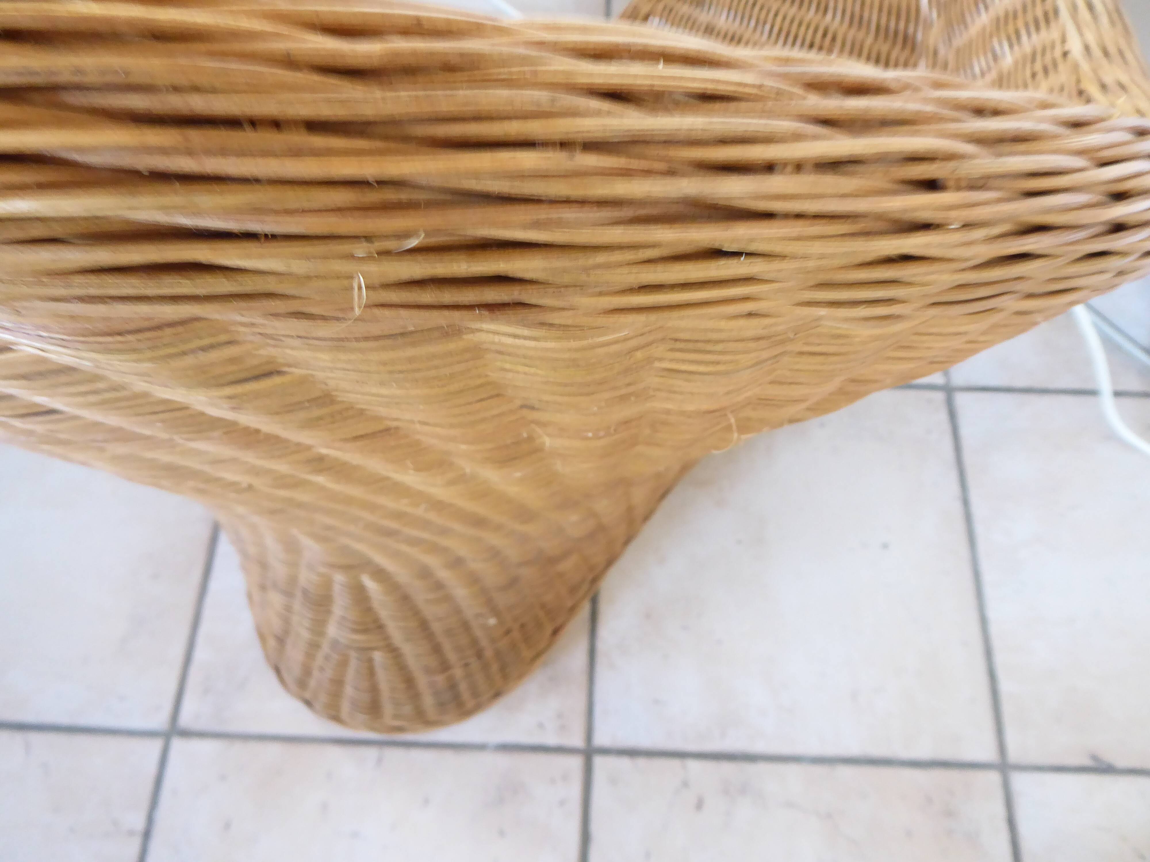 Wicker lotus armchair