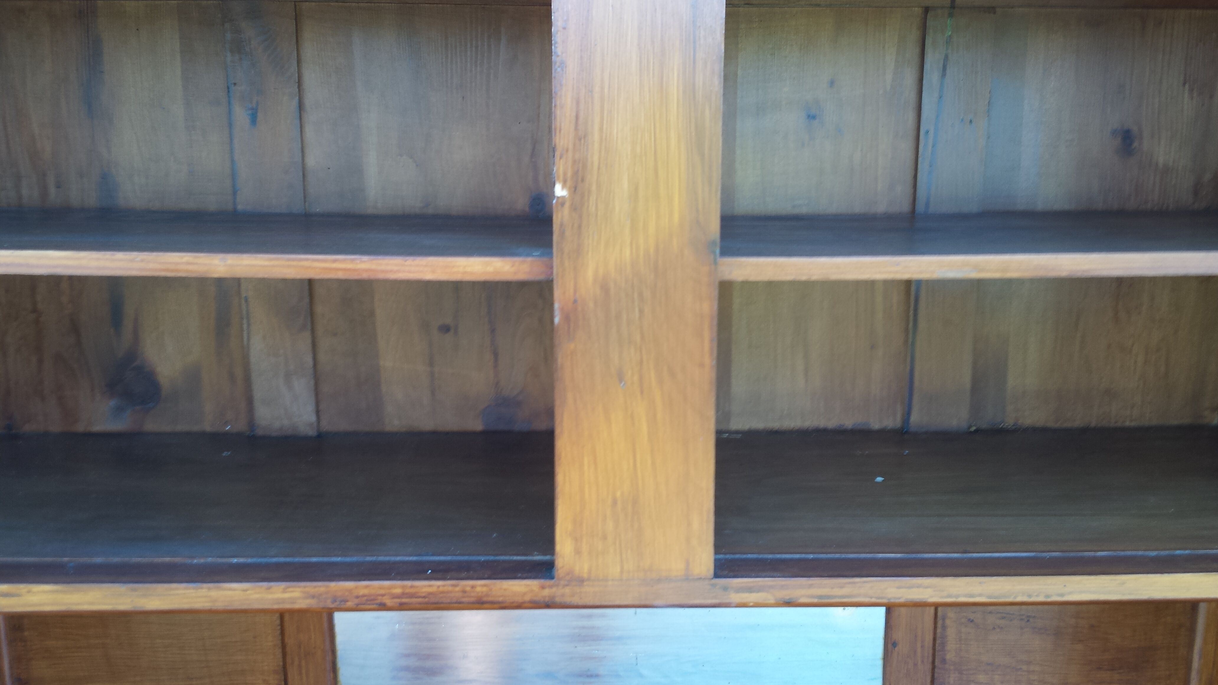 Mado buffet, wooden tray