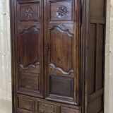 19th century Breton wardrobe in cherry, oak and chestnut