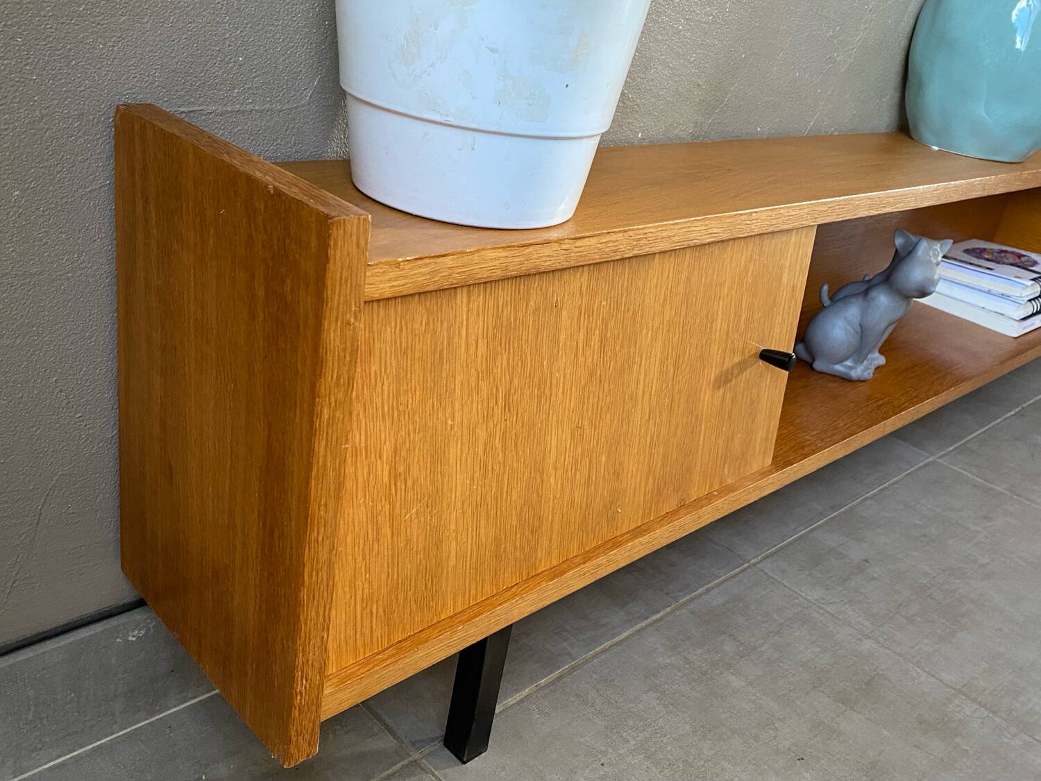 Low vintage sideboard (shallow)