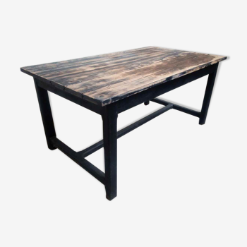 Patinated oak farm table