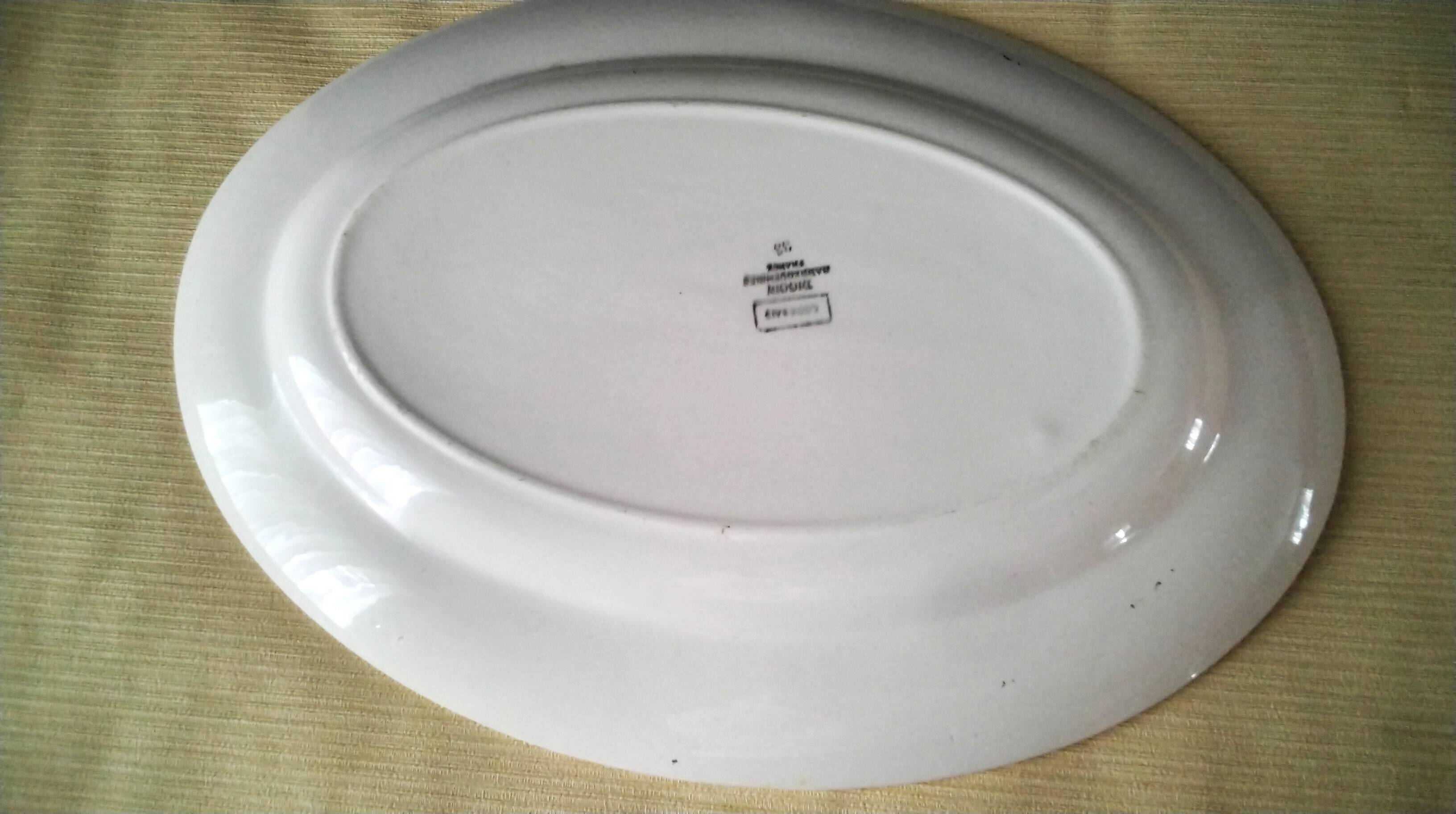 Large serving dish Digoin Sarreguemines Scottish model