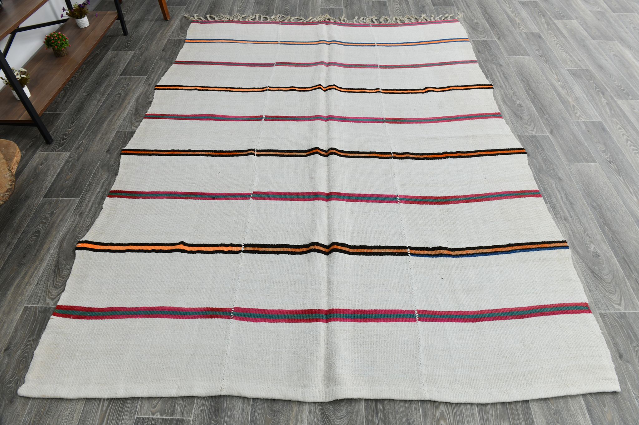6x8 pinstriped turkish rug, 184x253cm