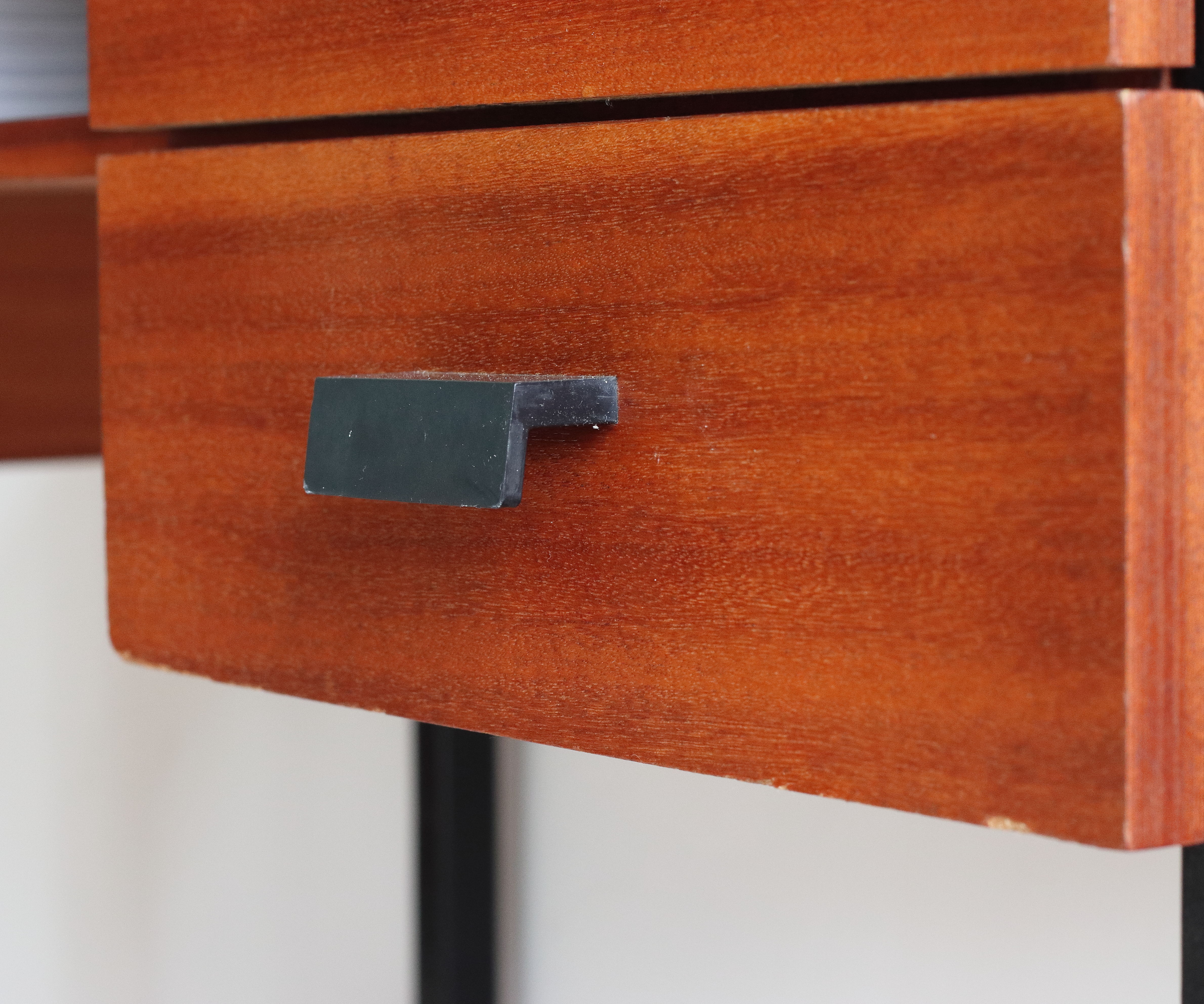 60s modernist style desk in black and mahogany laqué wood