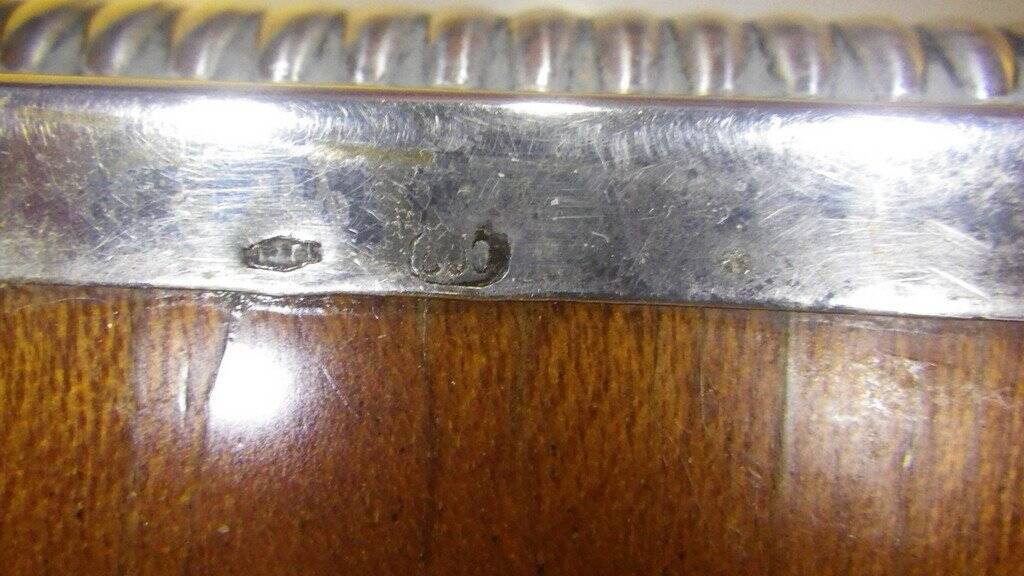 Box in silver and mahogany wood