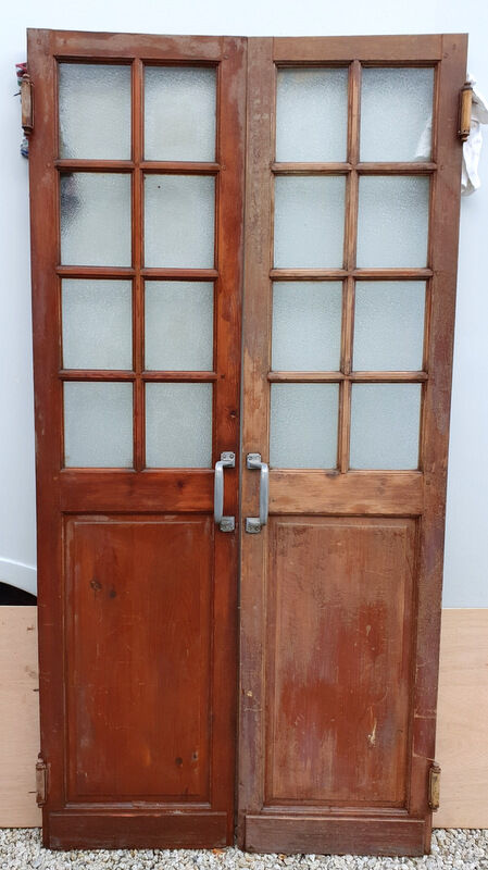 Old glass-beating doors