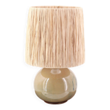 Lampe en céramique beige, abat jour en raphia, années 70
