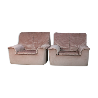 Paire de fauteuils mousse et velours ras rose pale, Cinna, France, circa 1970