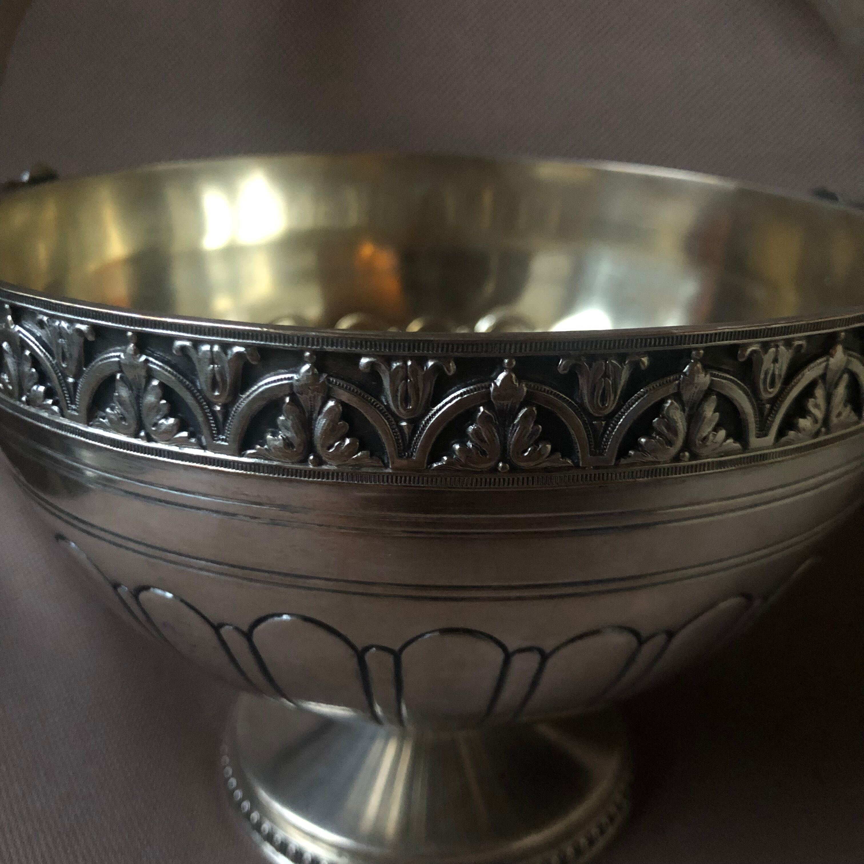 Silver metal empty pocket cup