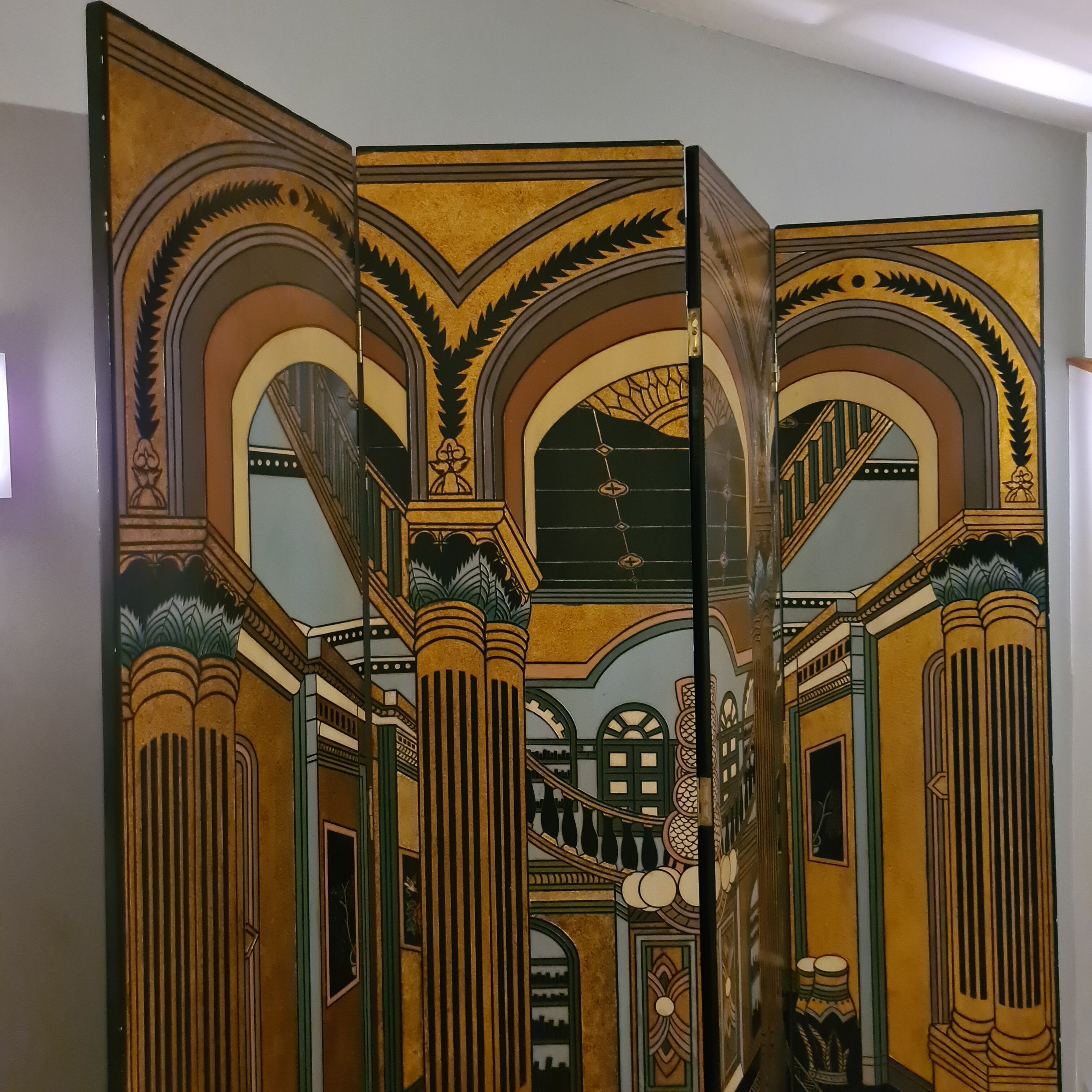 Wooden screen lasked and engraved circa 1980