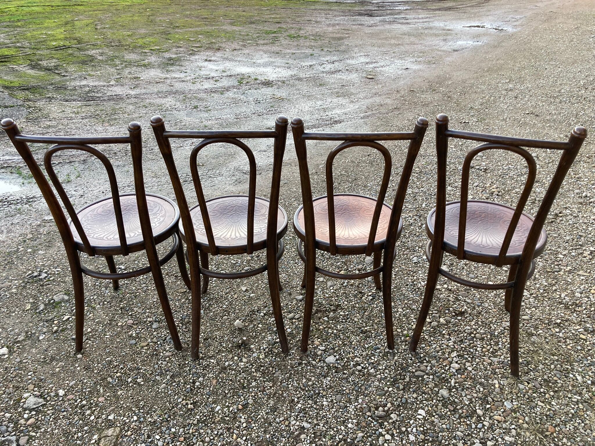 4 Fischel bistro chairs