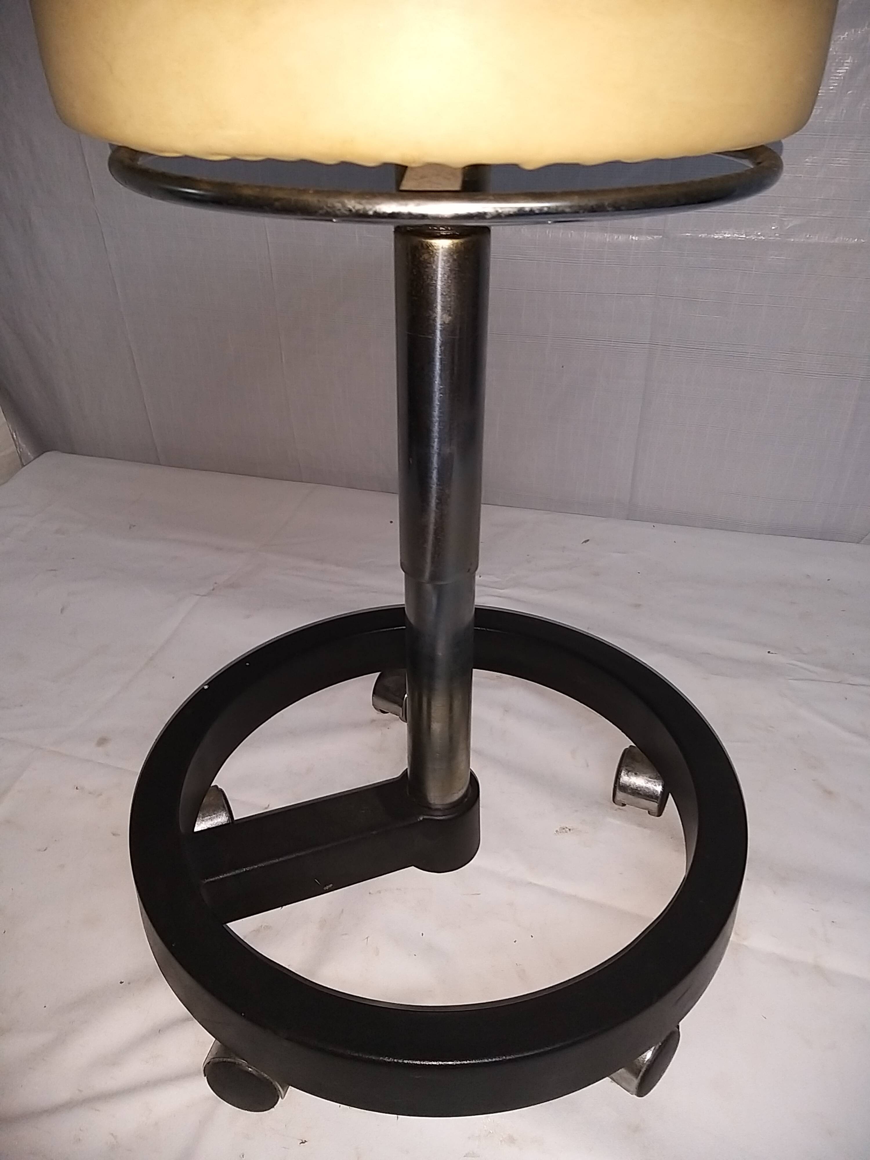 Chaise tabouret dentaire Stern Weber
