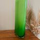 Vase en verre vert acidulé