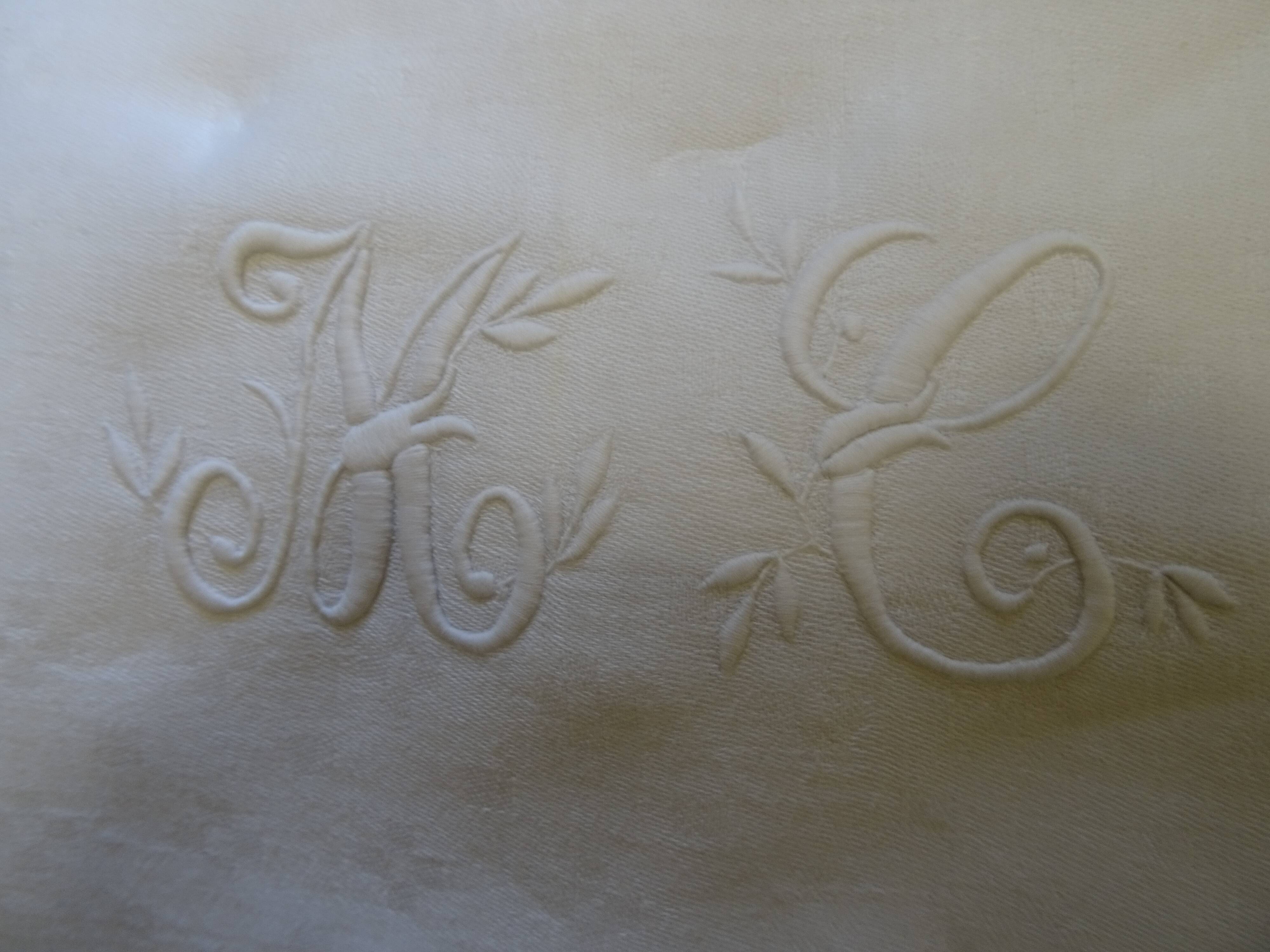 Lot of 12 monogrammed towels