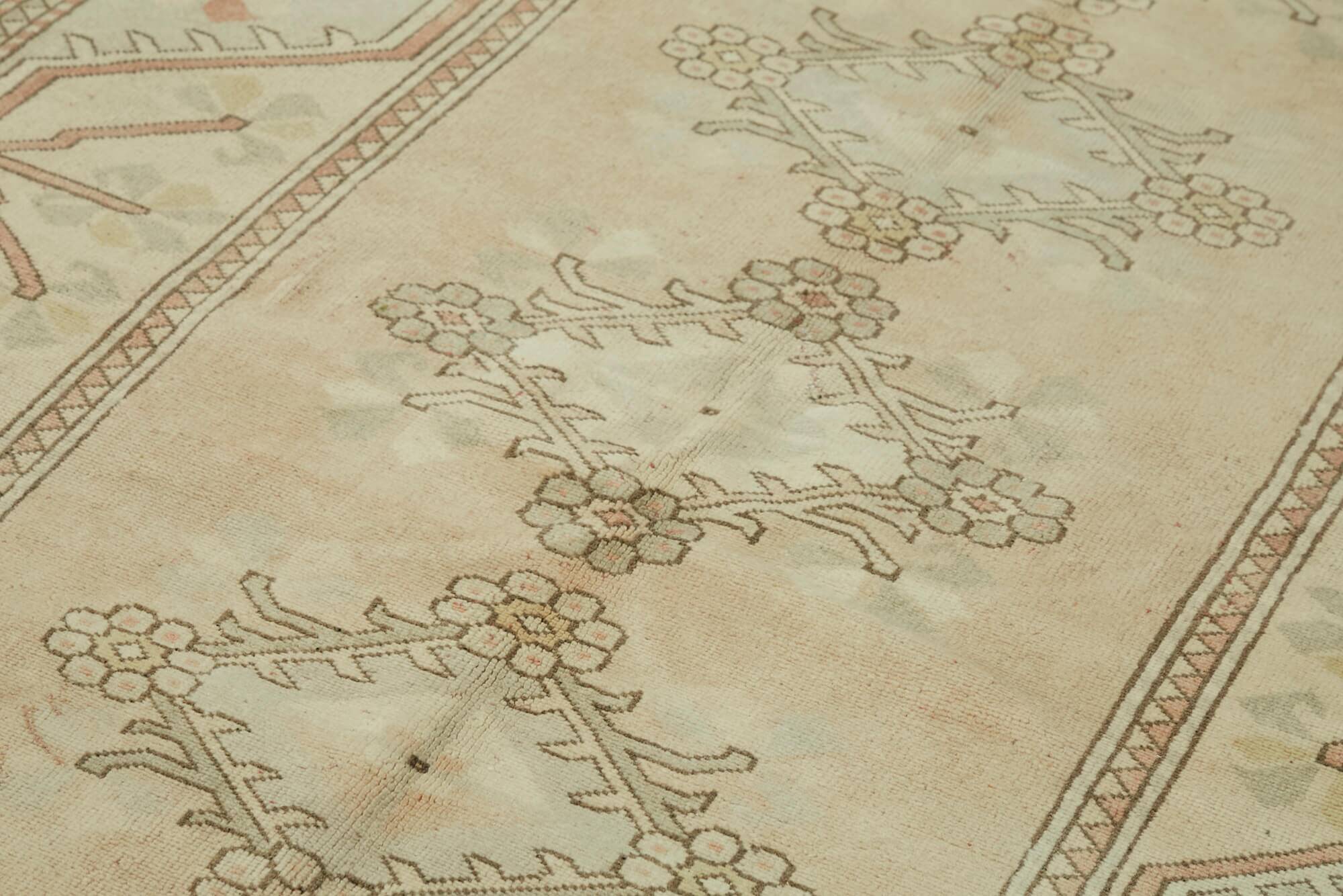 Turkish Vintage Anatolian Rug 191 cm x 289 cm