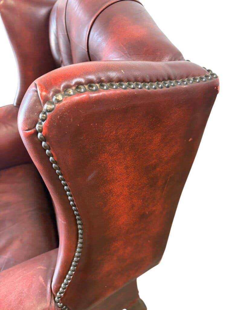Vintage Chesterfield armchair in Oxford Blood leather / single seat