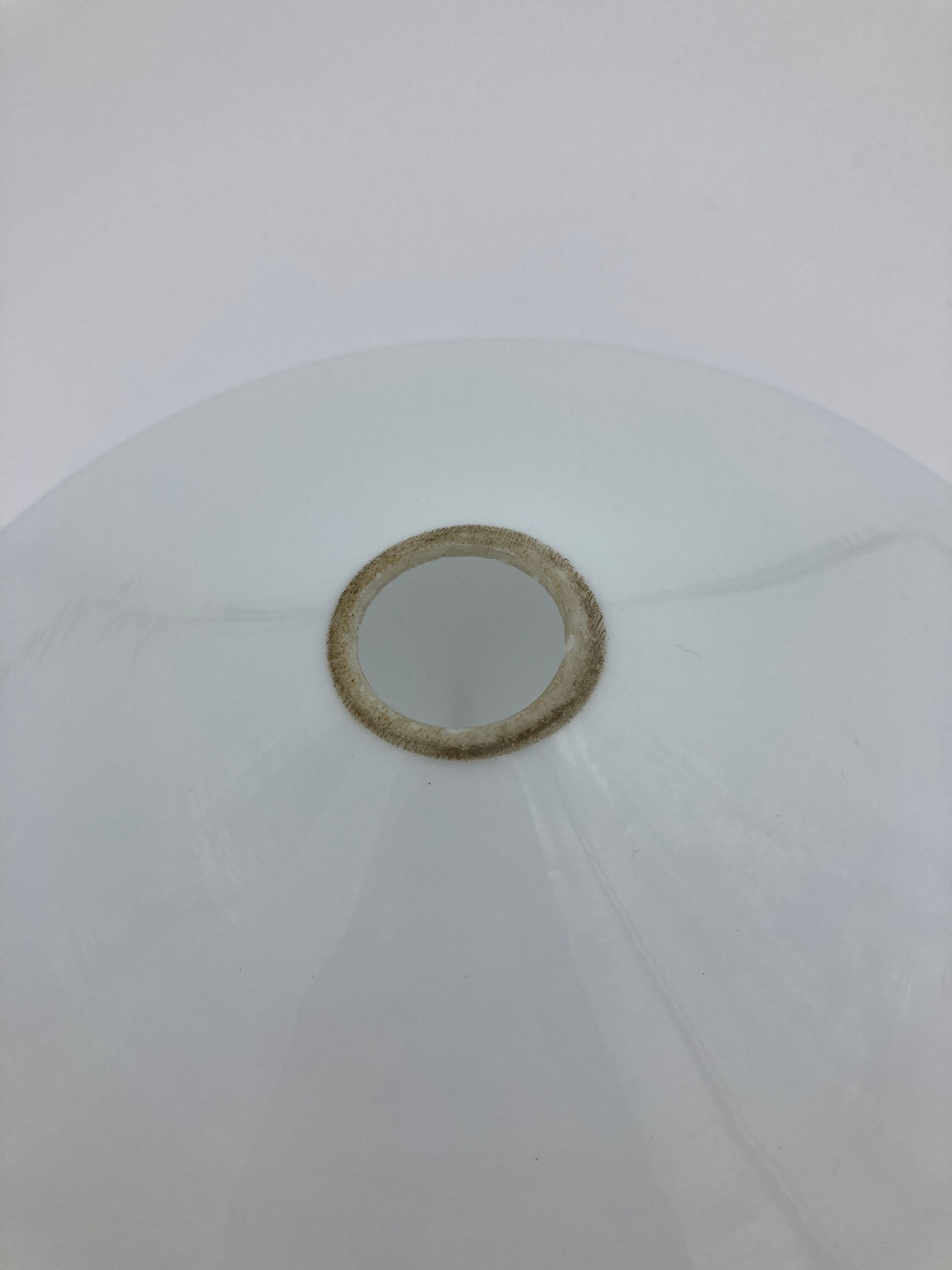 Glass wafer suspension