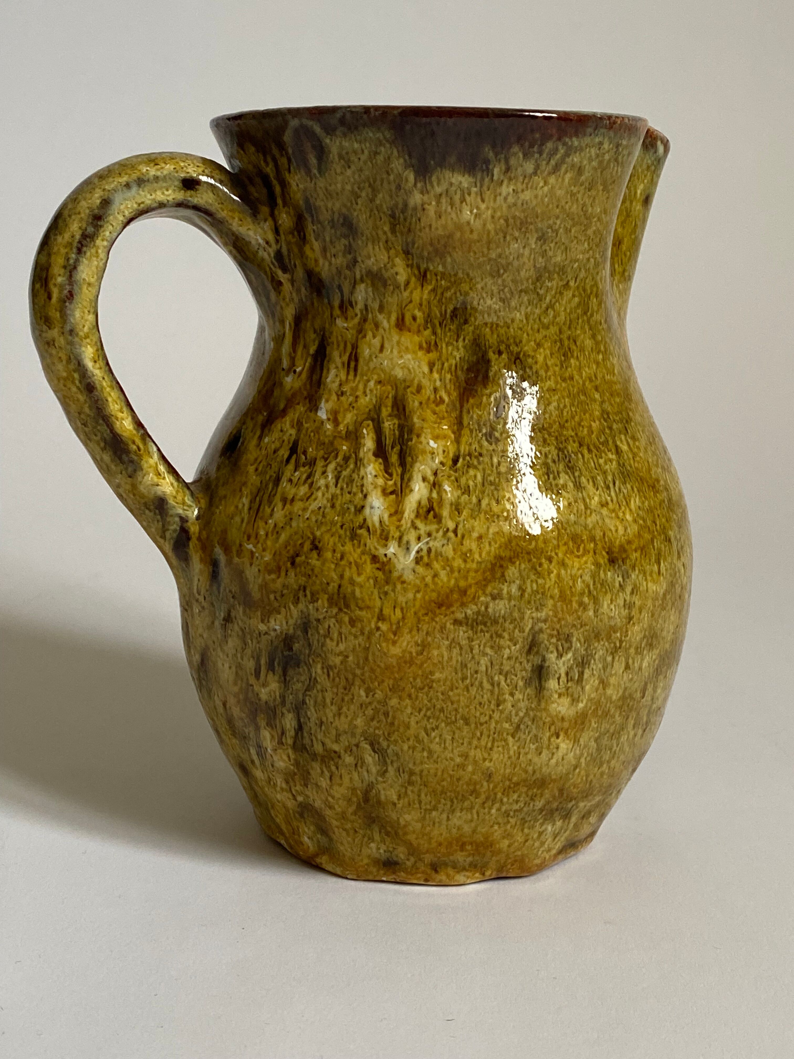 Pitcher Vallauris saffron