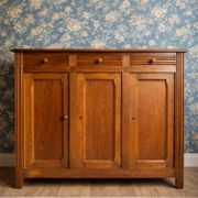 Grand Parisian buffet with 3 doors – solid oak – An elegant and sturdy rarity